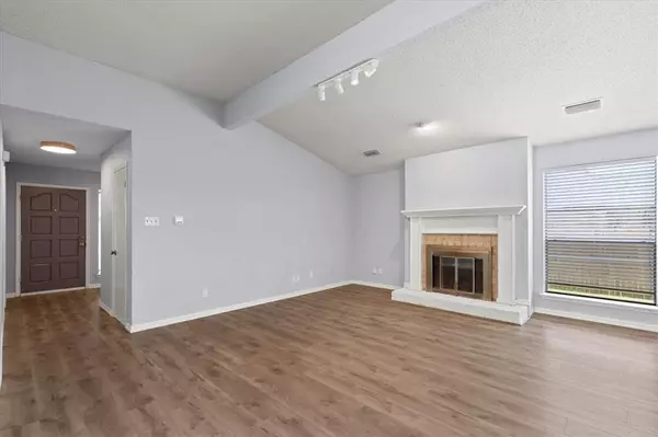 Mesquite, TX 75149,609 Buttercup Trail