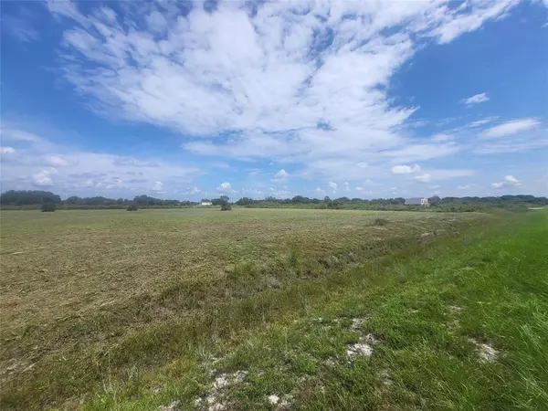 Okeechobee, FL 34974,16627 NW 274th St