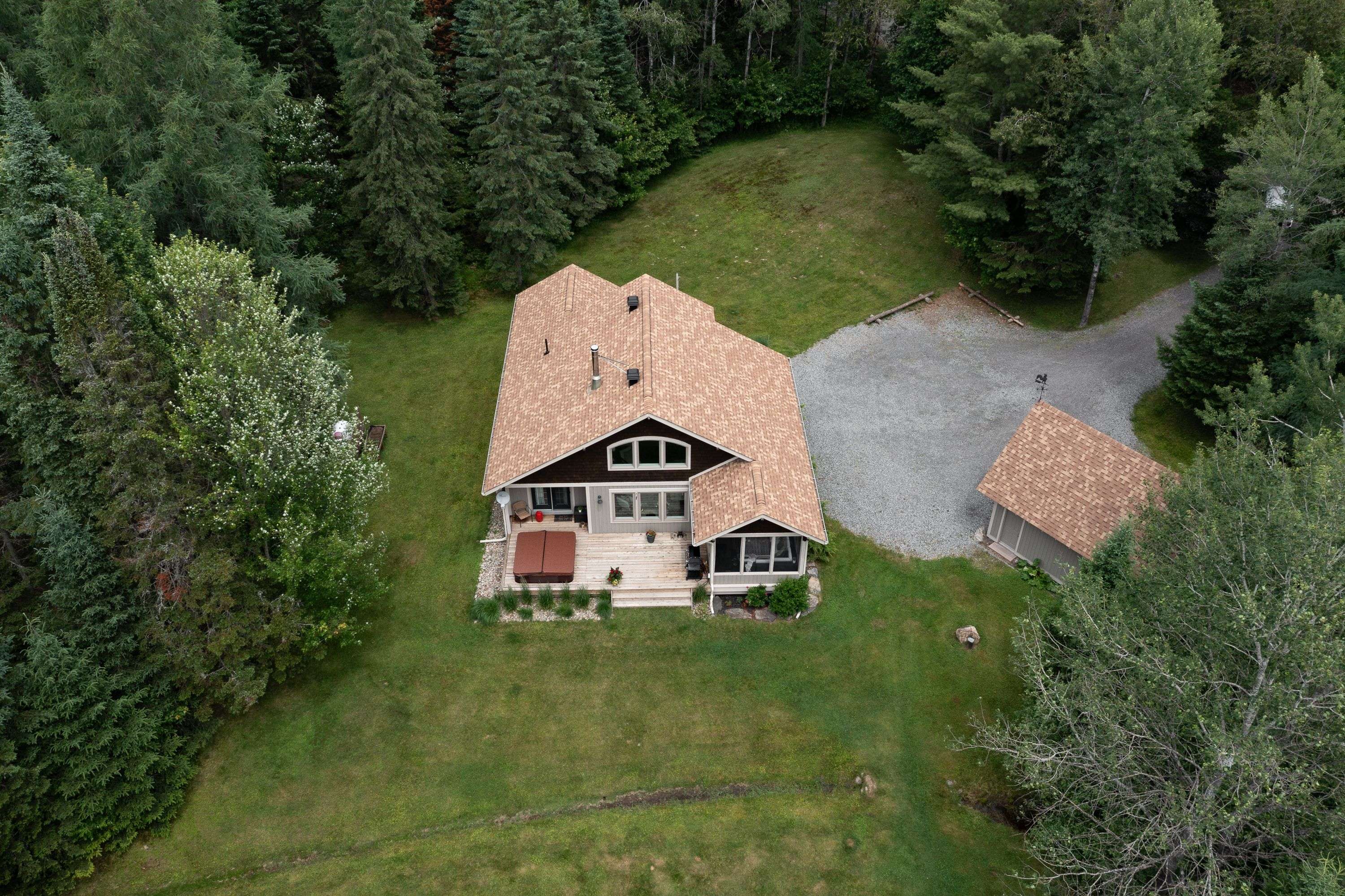 Huntsville, ON P0B 1L0,394 Clearwater Lake RD