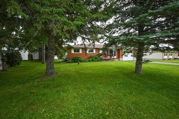 Rideau Lakes, ON K7A 5B8,55 Poonamalie RD