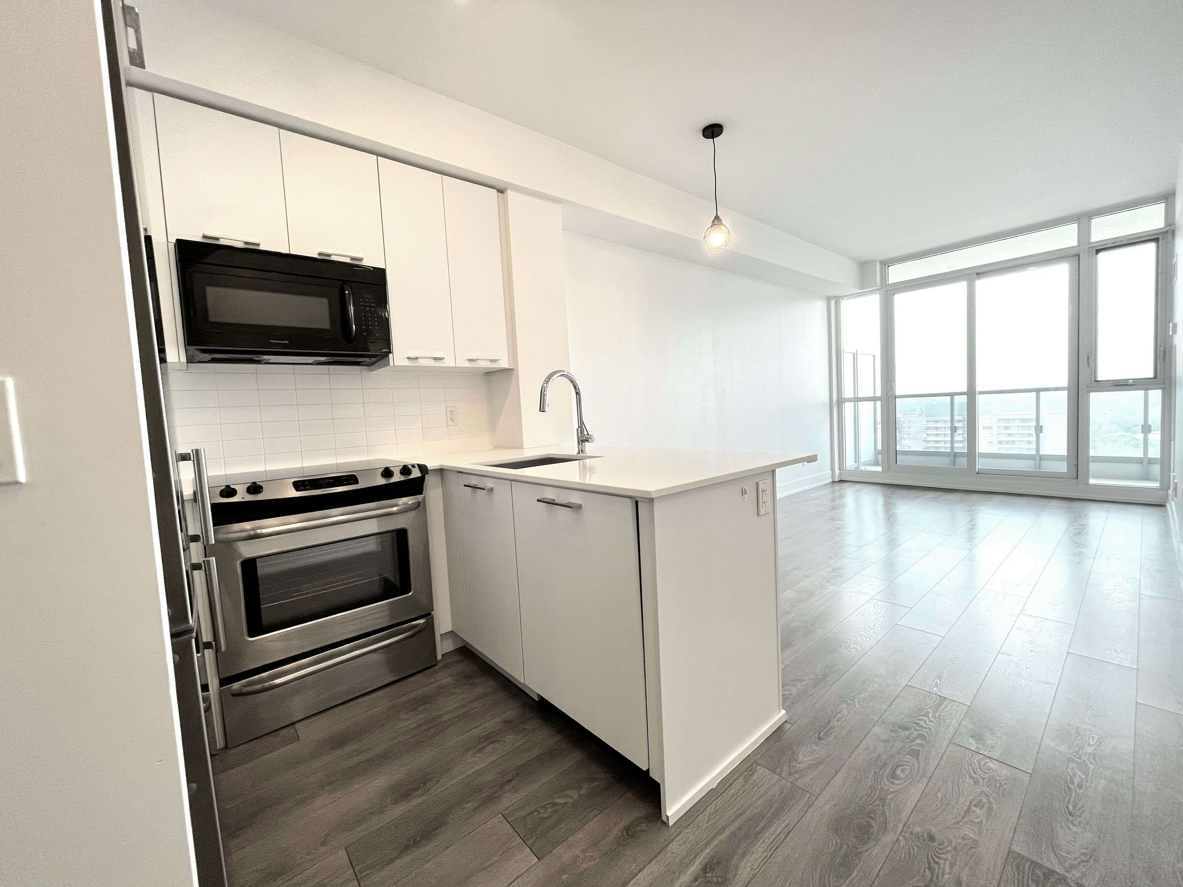 Richmond Hill, ON L4C 0Z5,9471 Yonge ST #1608