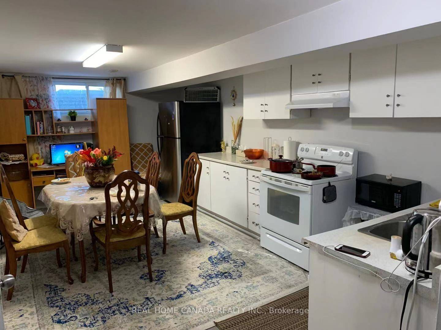 Mississauga, ON L5C 1J9,871 Consort CRES #(Basement)
