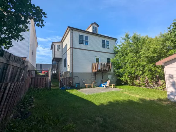 Timmins, ON P4N 3B2,104-106 Windsor AVE