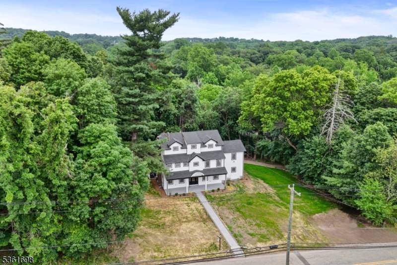 North Haledon Boro, NJ 07508,286 Squaw Brook Rd