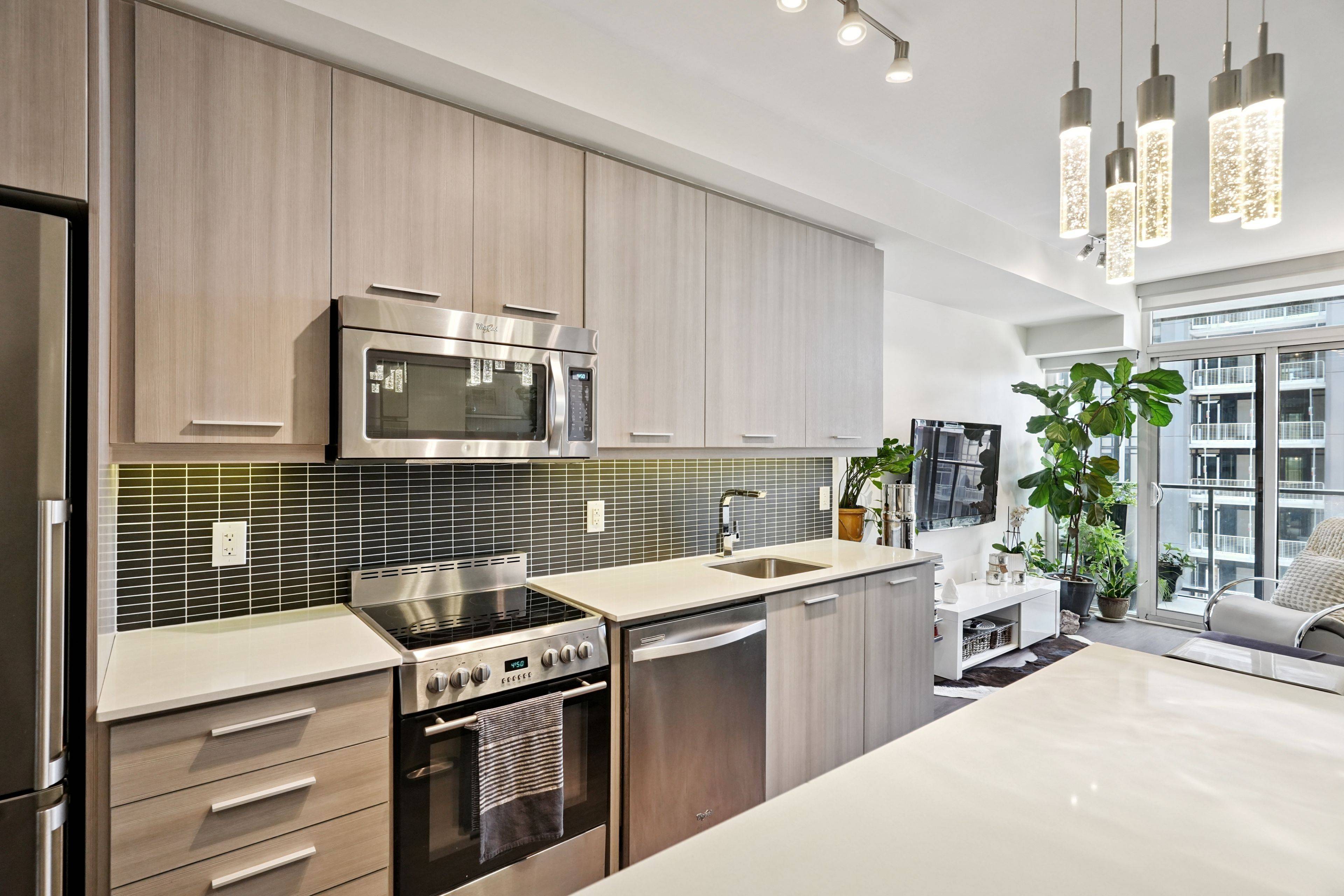 Toronto C08, ON M5A 0L4,105 George ST #903