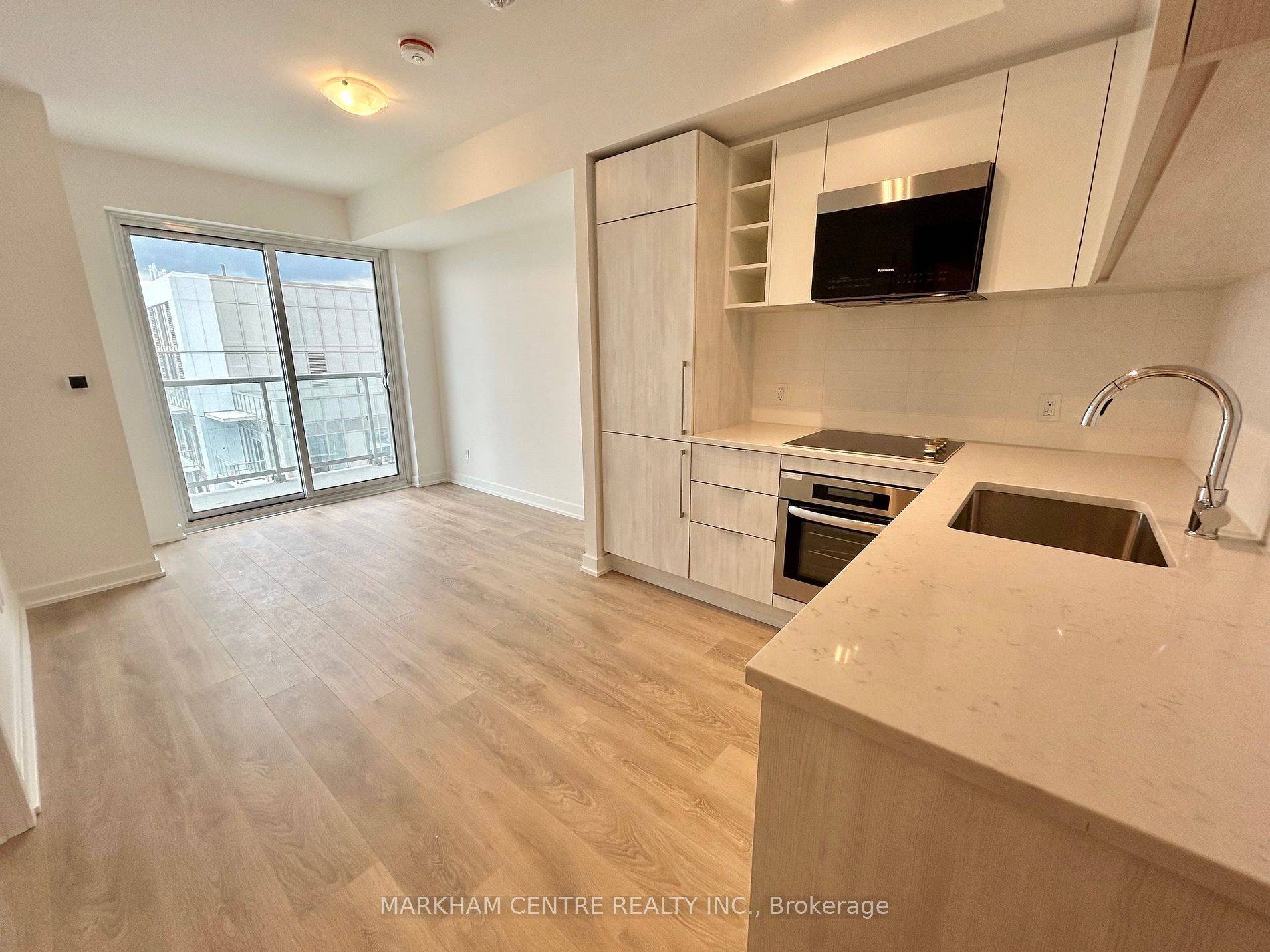 Toronto E07, ON M1T 0B9,2033 Kennedy RD #3811