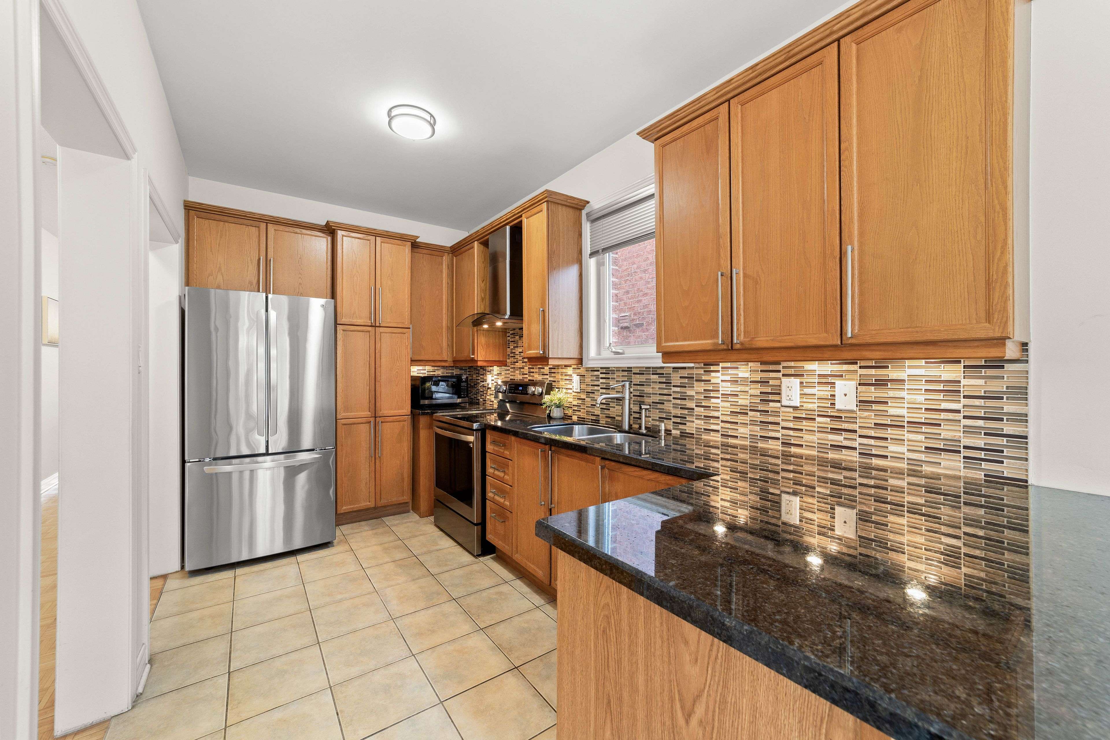 Vaughan, ON L4J 9E2,37 Balsamwood RD