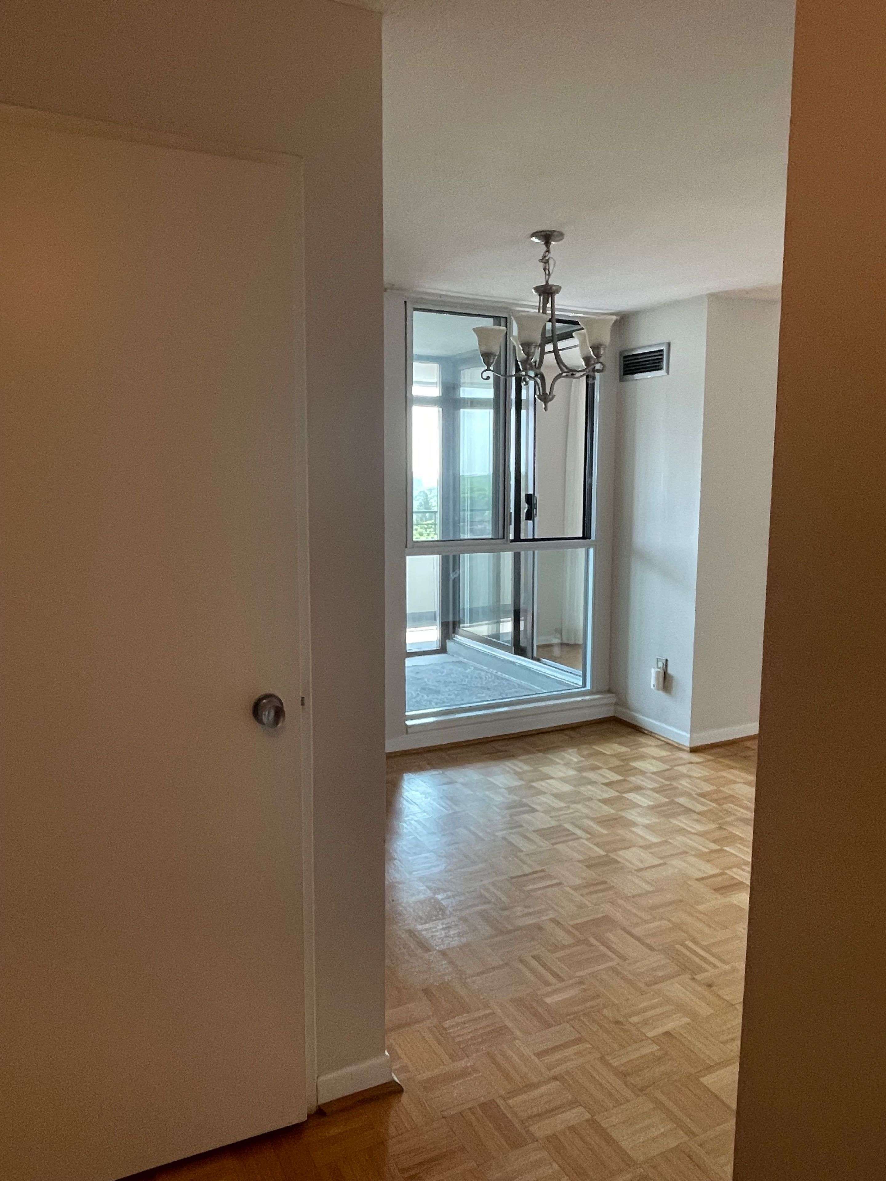 Mississauga, ON L5A 3S8,1300 Mississauga Valley BLVD #703