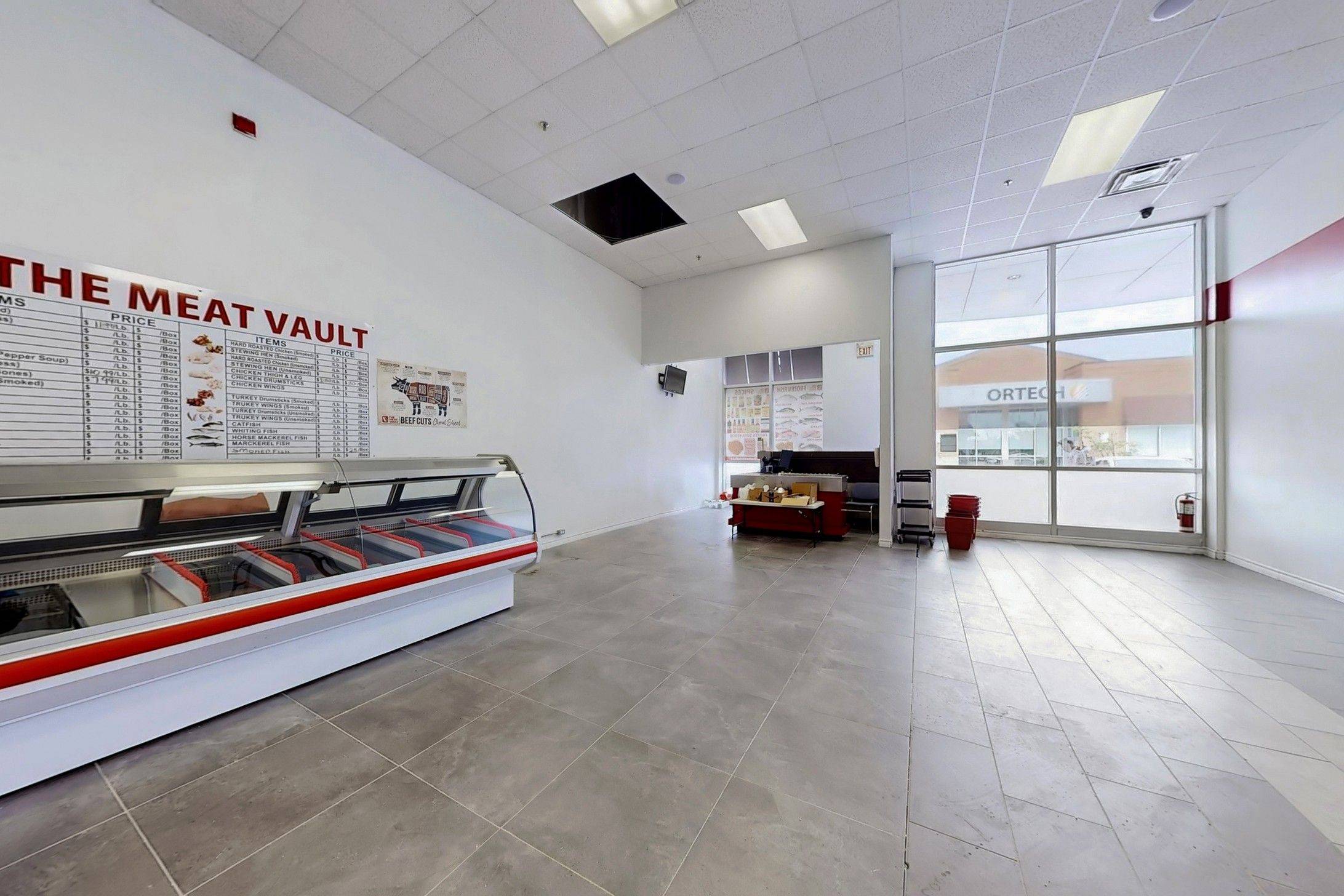 Mississauga, ON L5J 2Y4,802 Southdown RD #C2