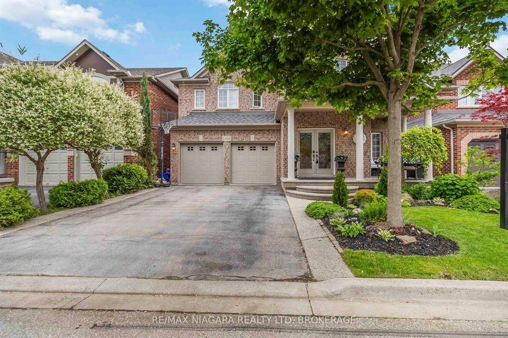 Burlington, ON L7L 7M7,2468 Whitehorn DR