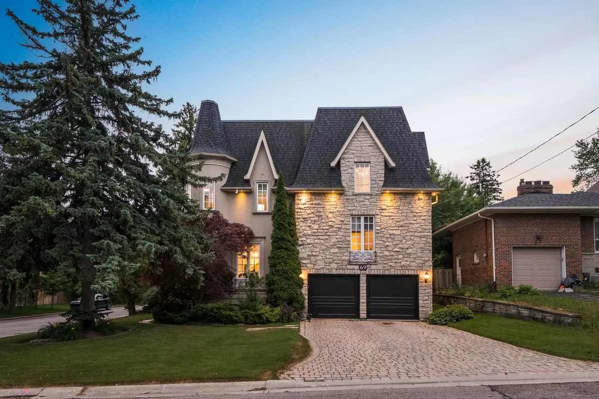 Toronto C12, ON M2P 1C3,69 Munro BLVD