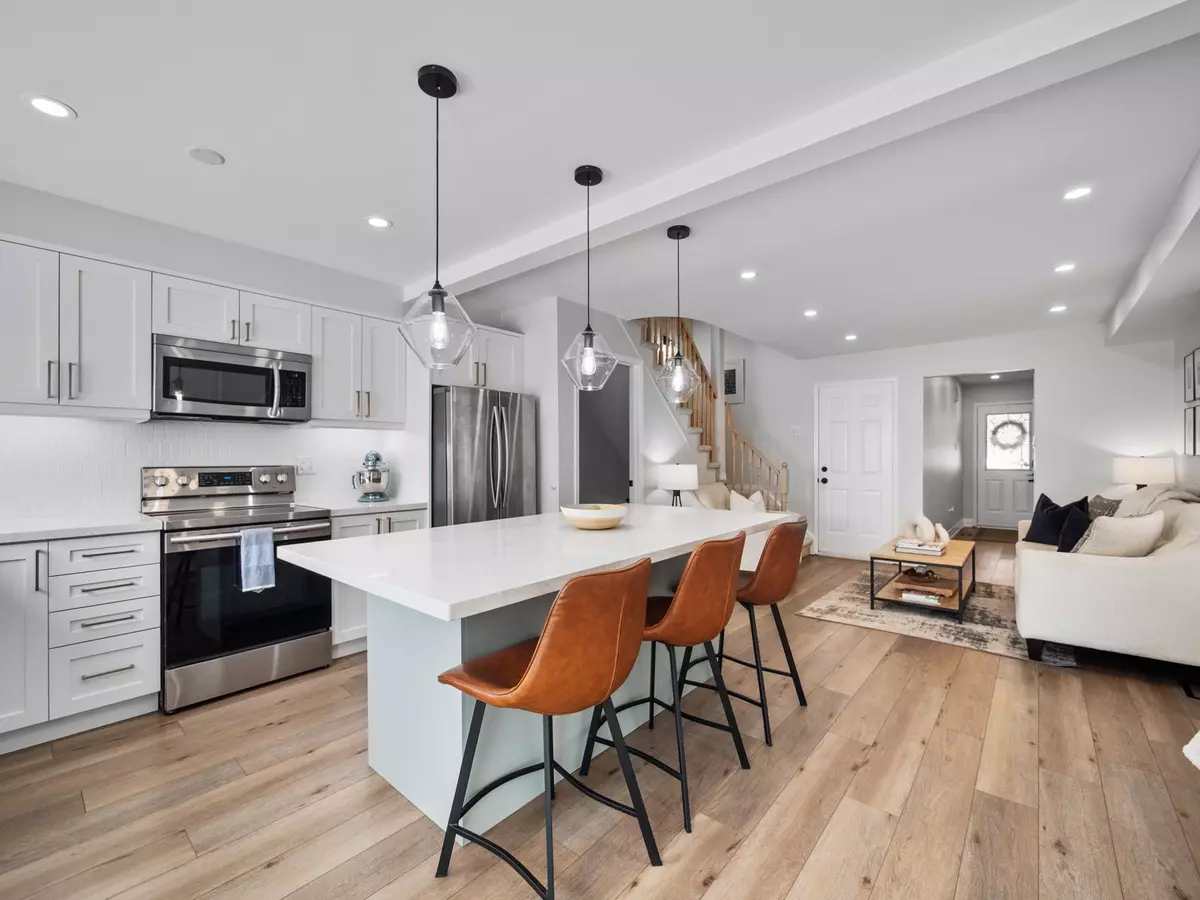 Mississauga, ON L5V 1S6,1292 Sherwood Mills BLVD #113