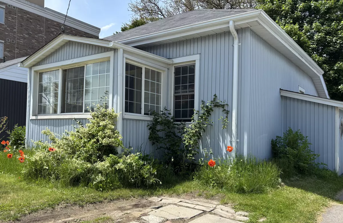Oakville, ON L6K 1W5,63 Washington AVE