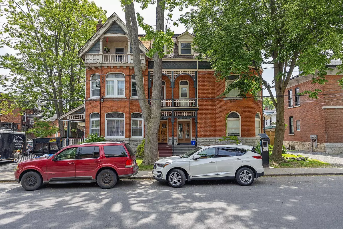 Kingston, ON K7L 3E6,99 Bagot ST