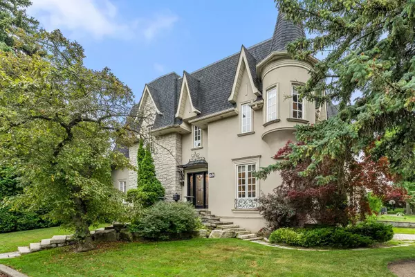 Toronto C12, ON M2P 1C3,69 Munro BLVD