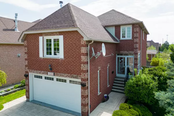 Mississauga, ON L5M 5M6,1532 Roseway DR