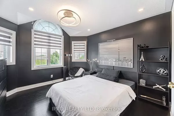 Mississauga, ON L5V 2N9,923 Bristol RD W