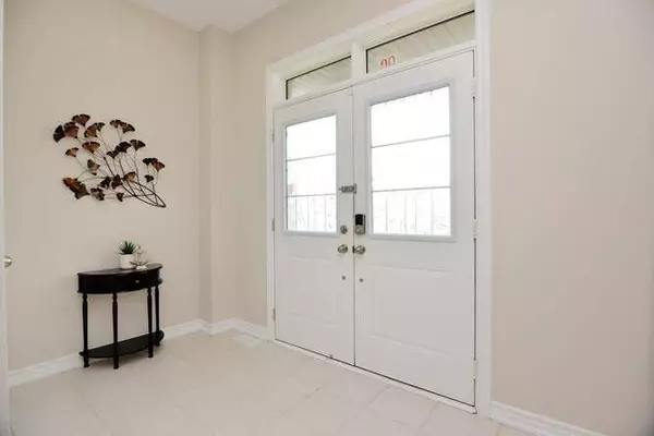 Brampton, ON L7A 5A9,24 Bachelor ST