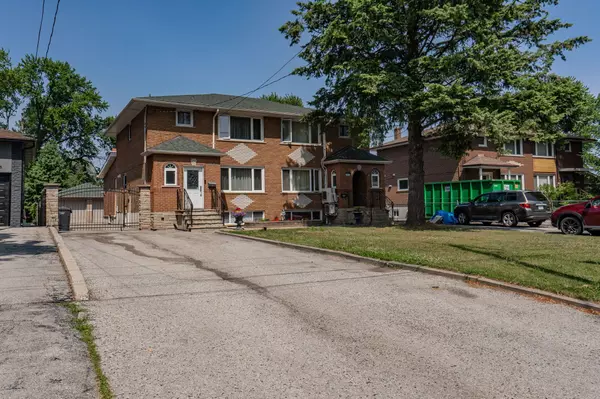 1559 Northmount AVE, Mississauga, ON L5E 1Y9