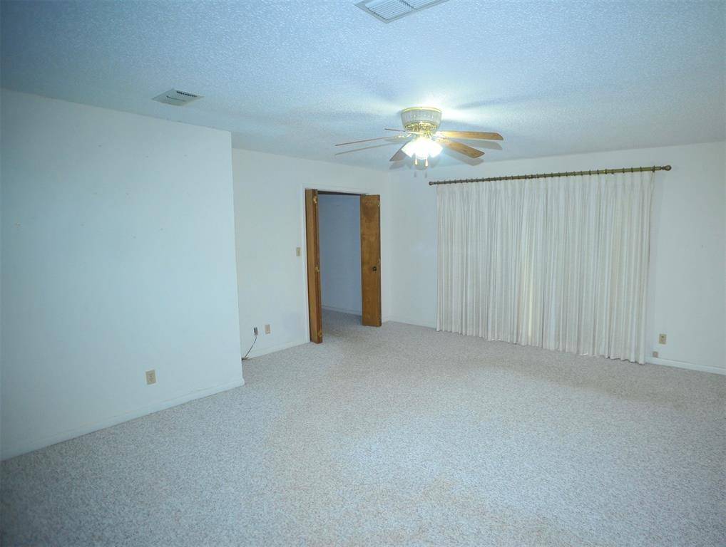 Runaway Bay, TX 76426,305 Shady Oaks Drive