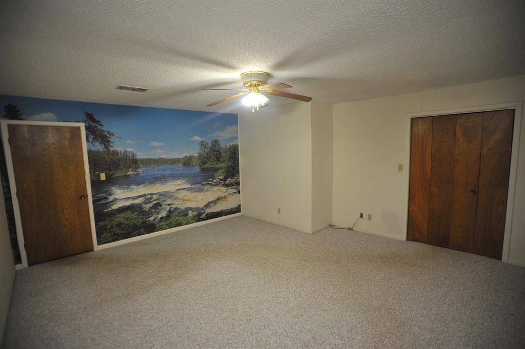 Runaway Bay, TX 76426,305 Shady Oaks Drive