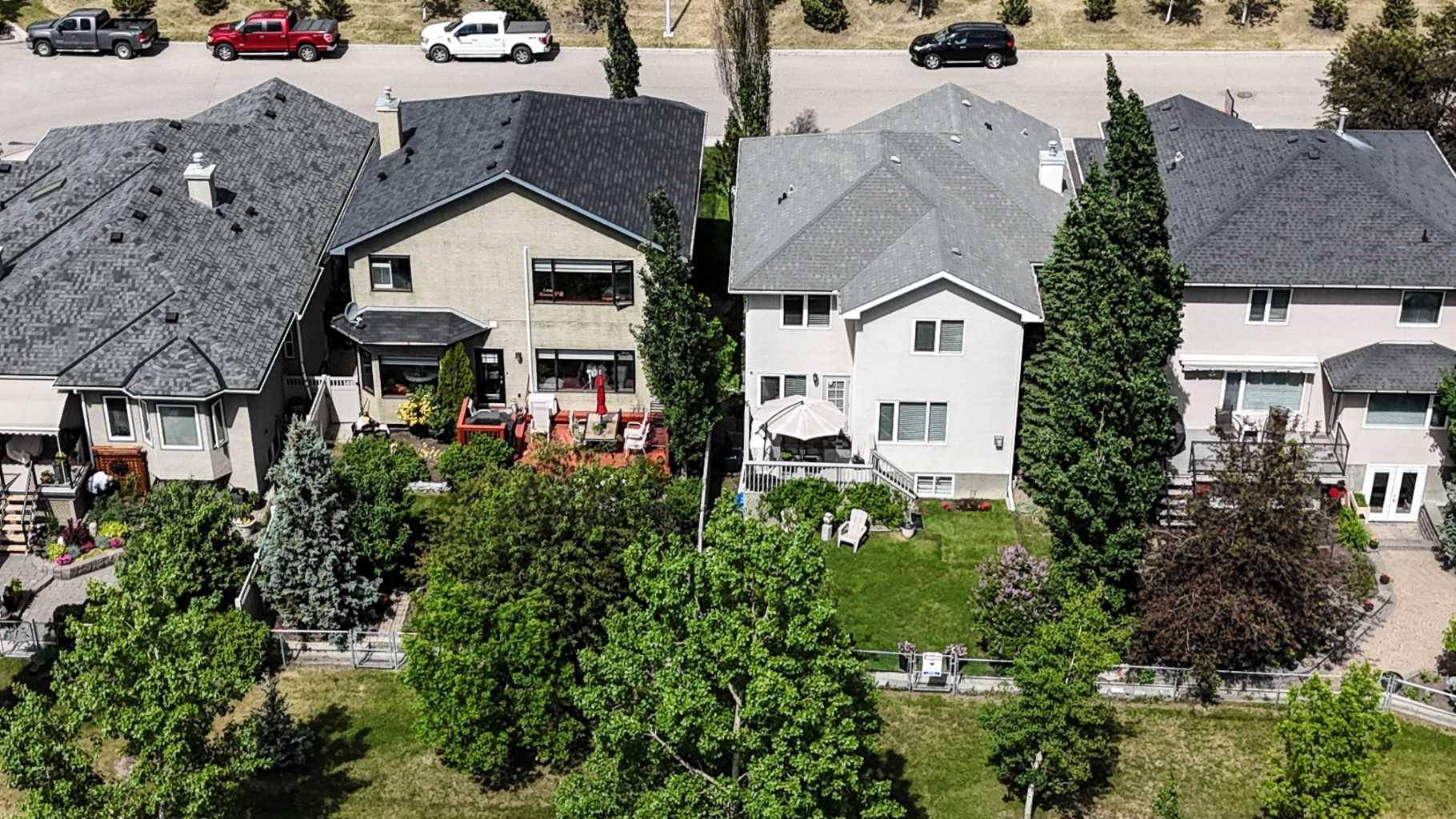 Calgary, AB T3L 1Z4,148 Scenic View Close Northwest