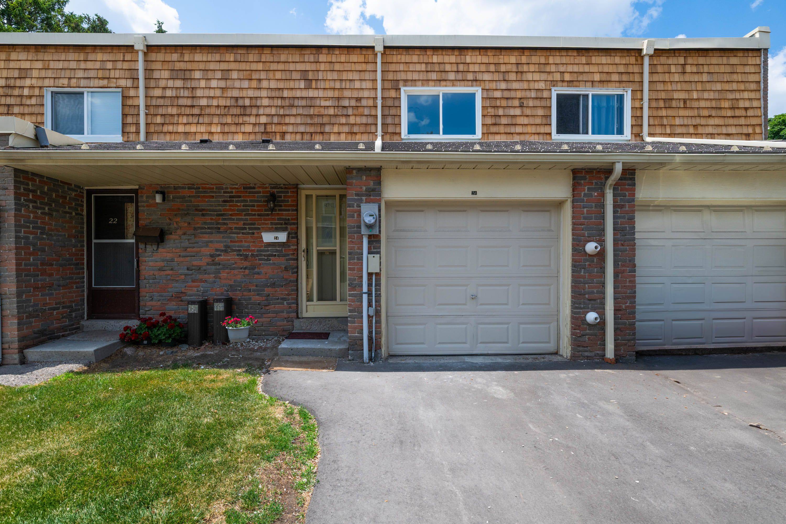 24 Woody Vine WAY, Toronto C15, ON M2J 4H3