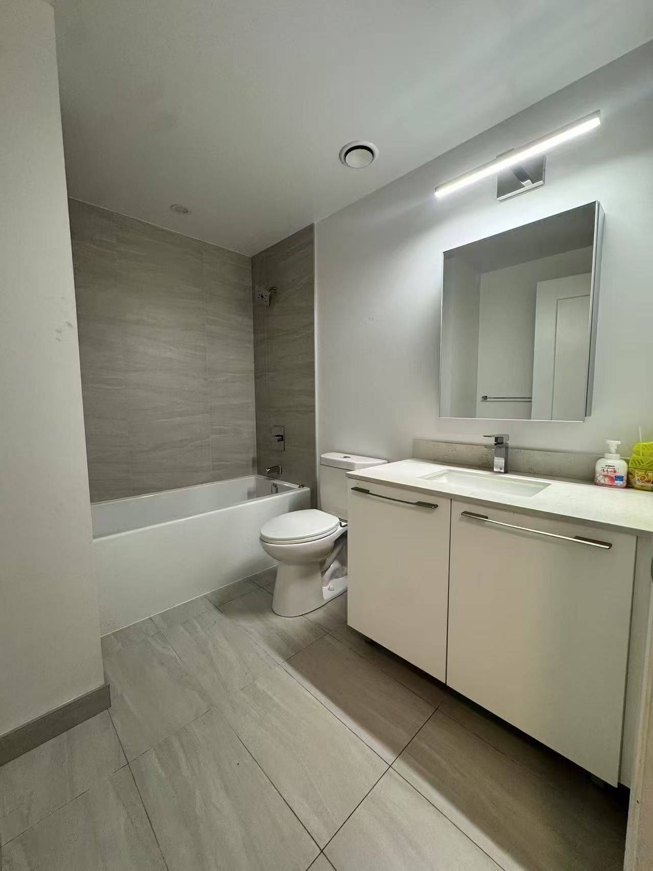Markham, ON L3R 6L4,8 Water Walk DR #806