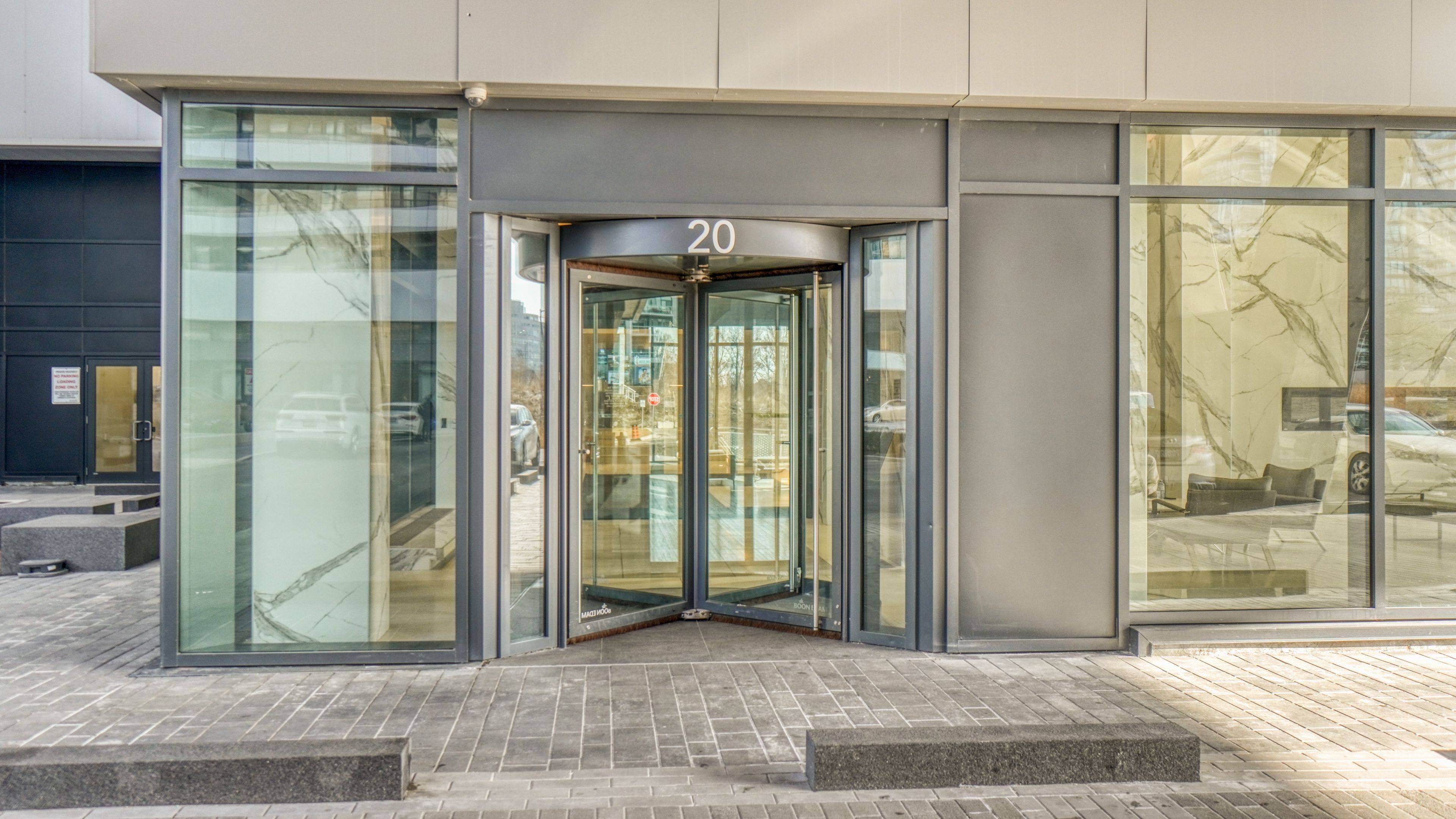 Toronto W06, ON M8V 0C7,20 shore breeze DR #3907