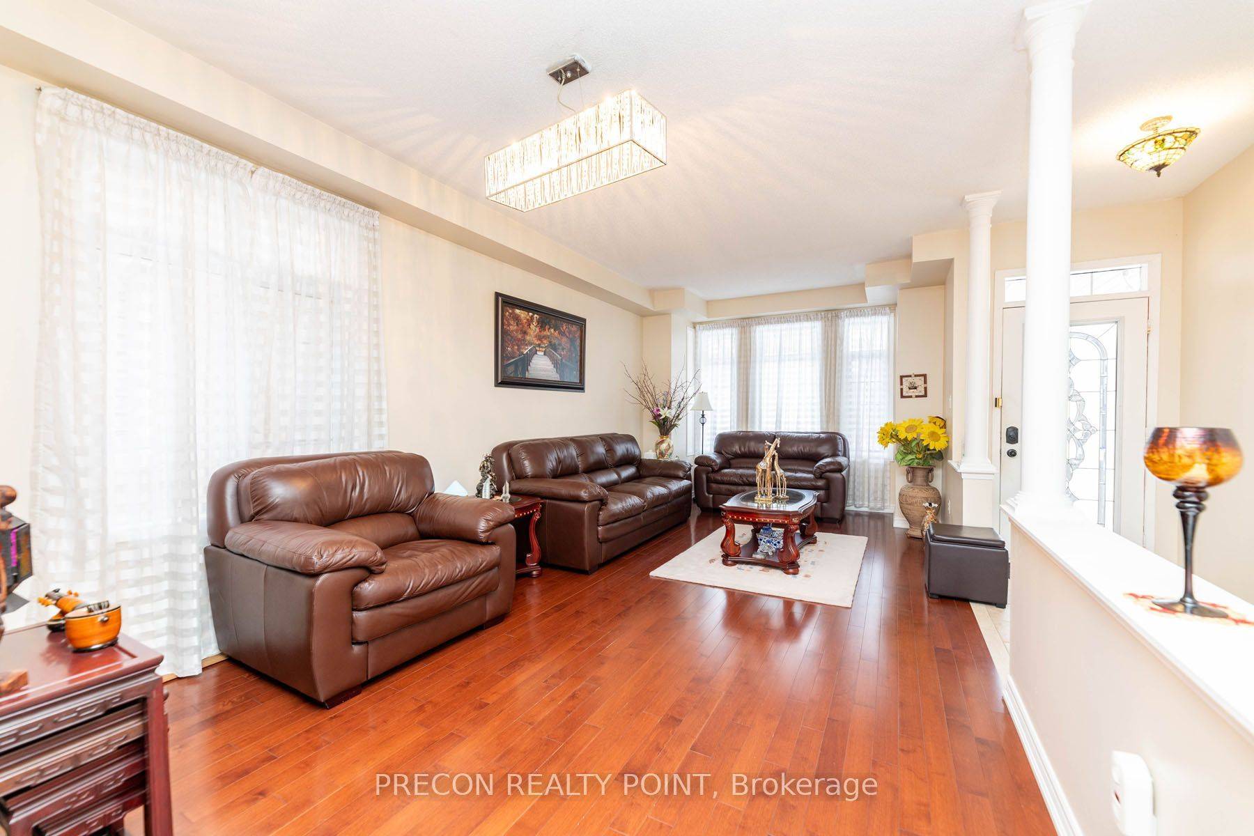 Mississauga, ON L5M 7B2,5730 Macphee RD