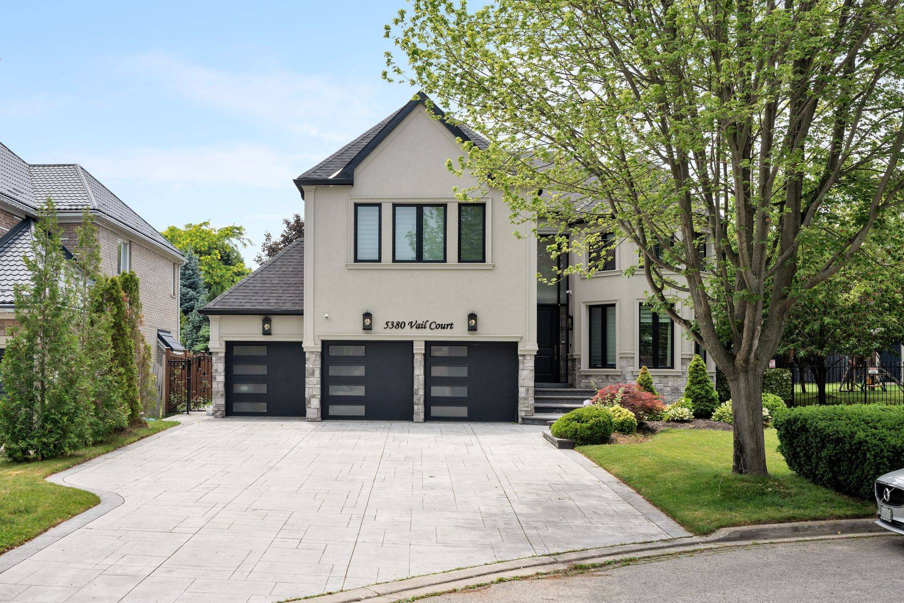 5380 Vail CT, Mississauga, ON L5M 6G9