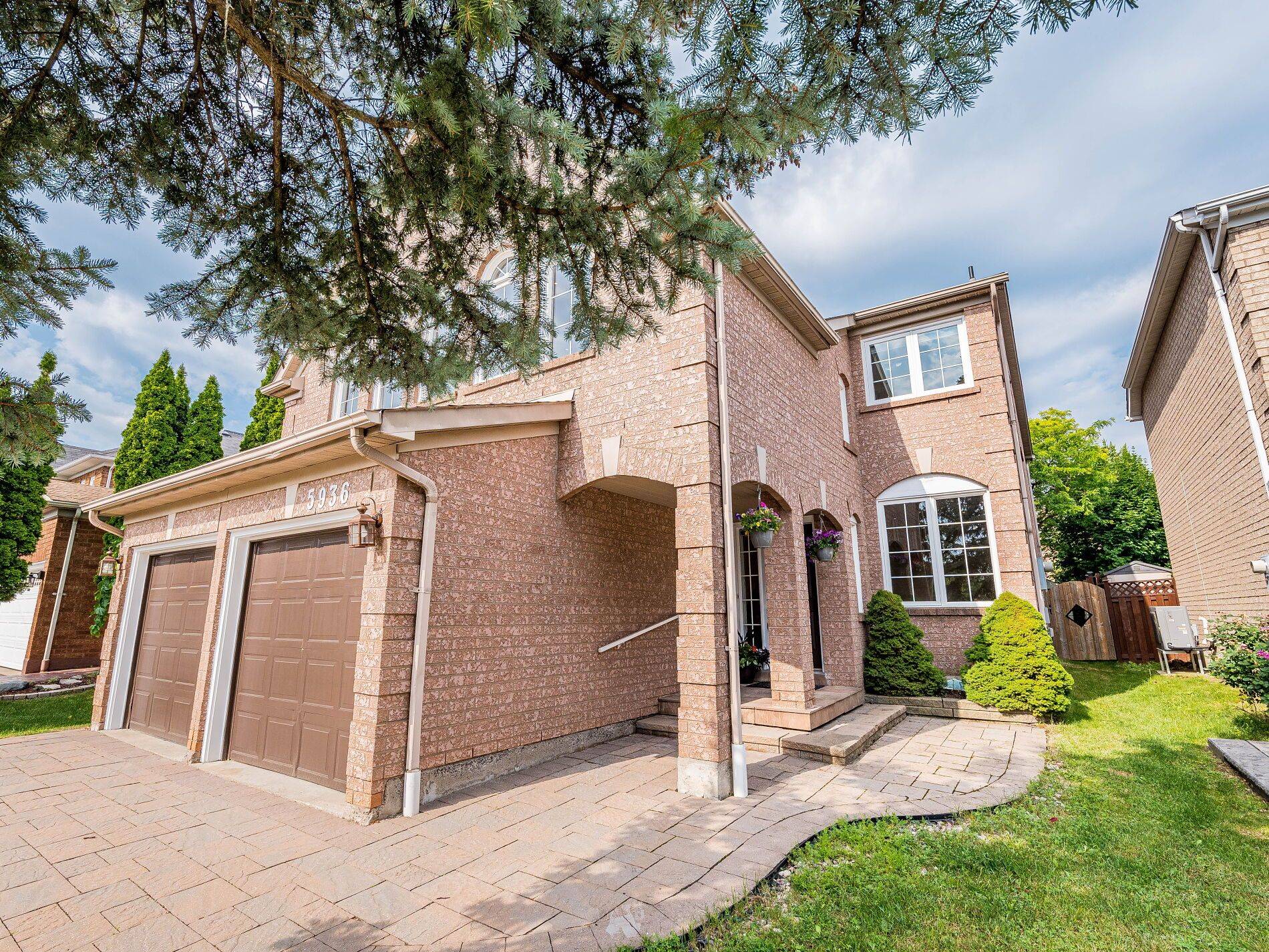 Mississauga, ON L5M 5S5,5936 Greensboro DR
