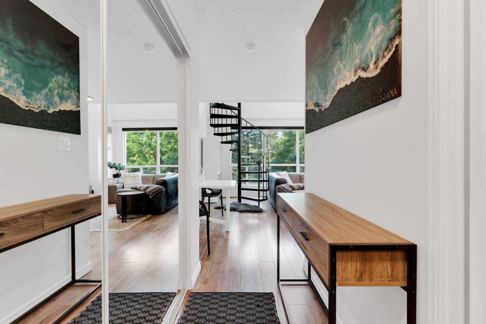 Toronto W06, ON M8V 3X6,2269 Lake Shore BLVD W #305
