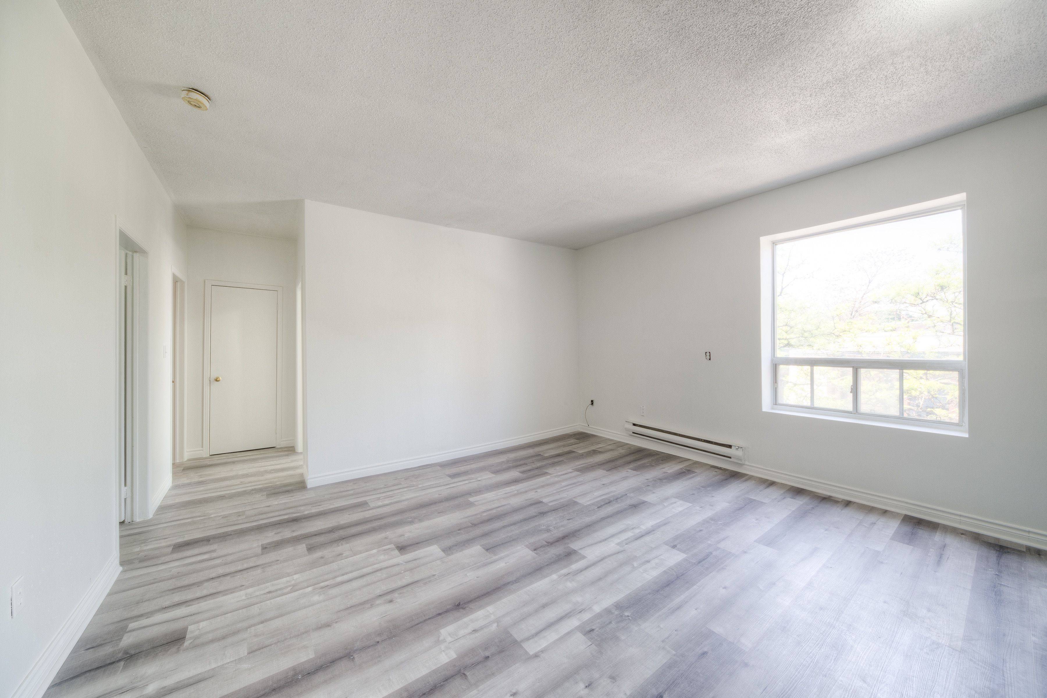 Toronto W01, ON M6K 2Y7,223 Jameson AVE #301