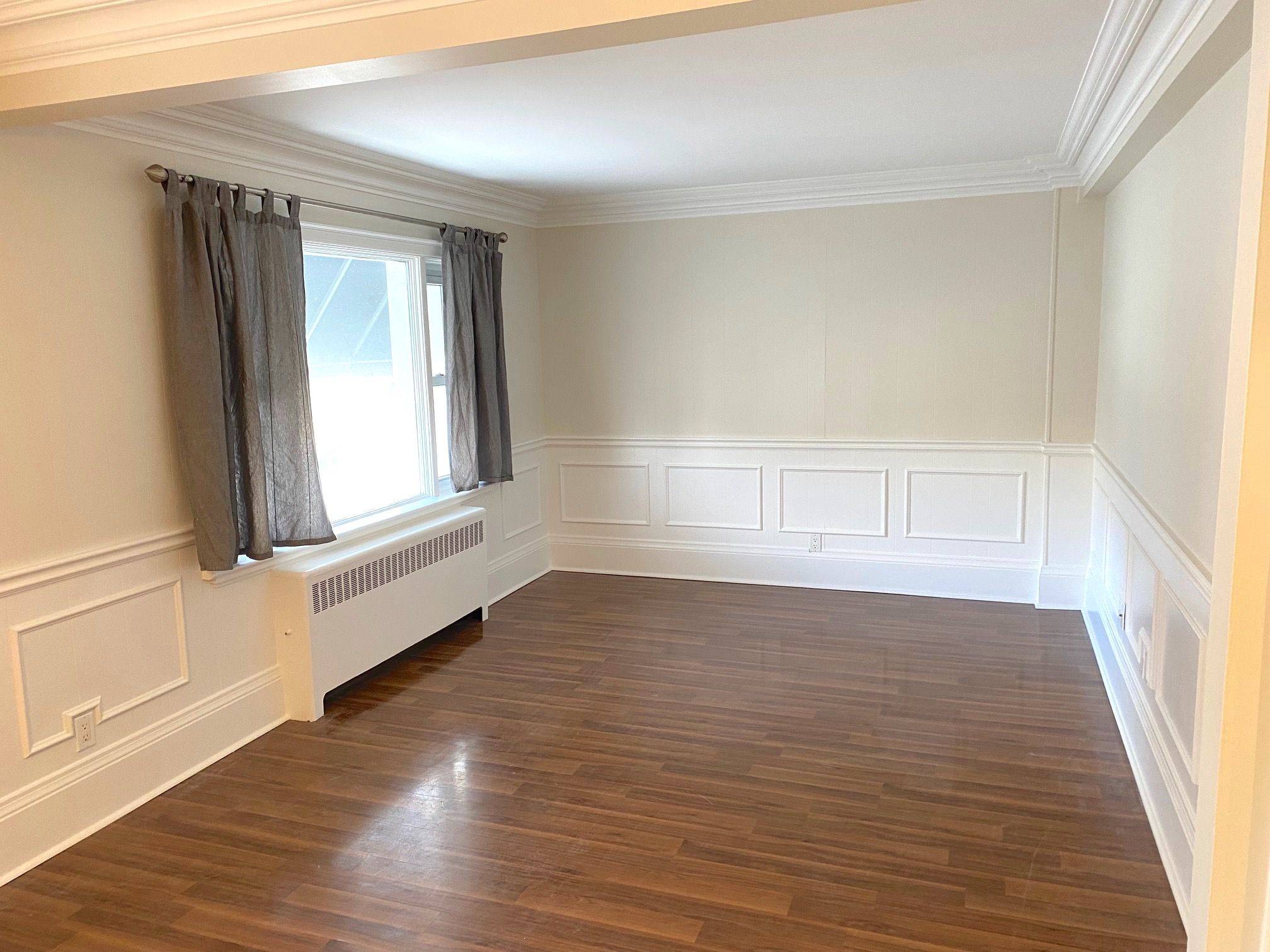 Oakville, ON L6J 1J1,266 Lakeshore RD E #1