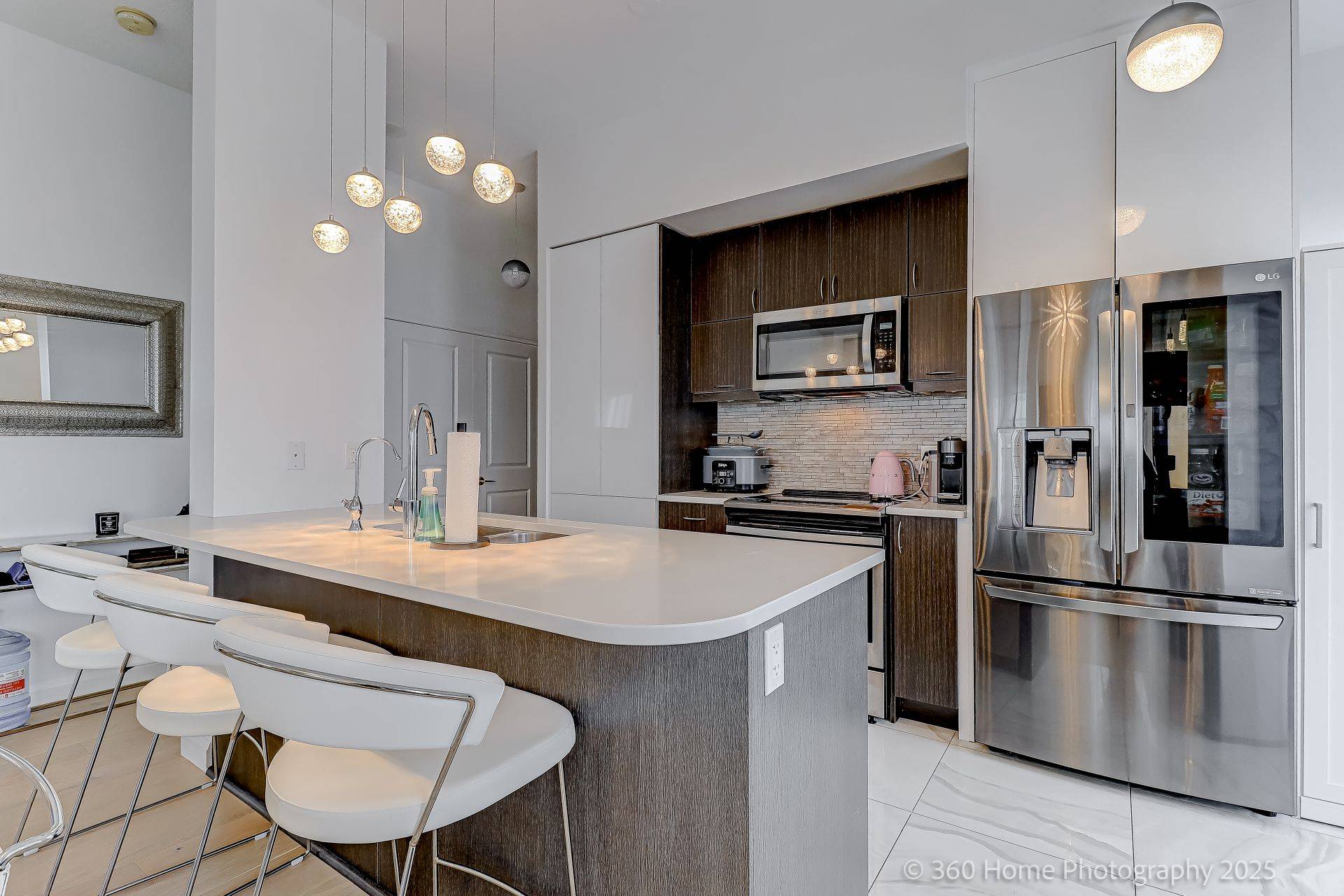 Toronto W06, ON M8V 0H1,39 Annie Craig DR #PH16