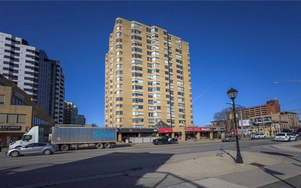 London East, ON N6A 2M8,695 RICHMOND ST #1605