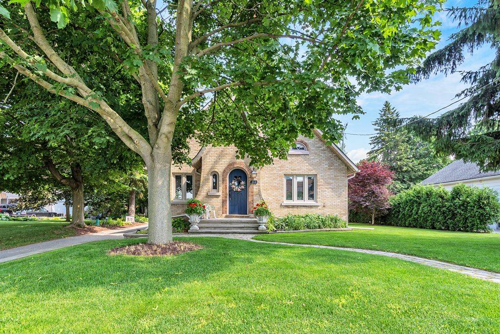 Ingersoll, ON N5C 1B7,32 NOXON ST
