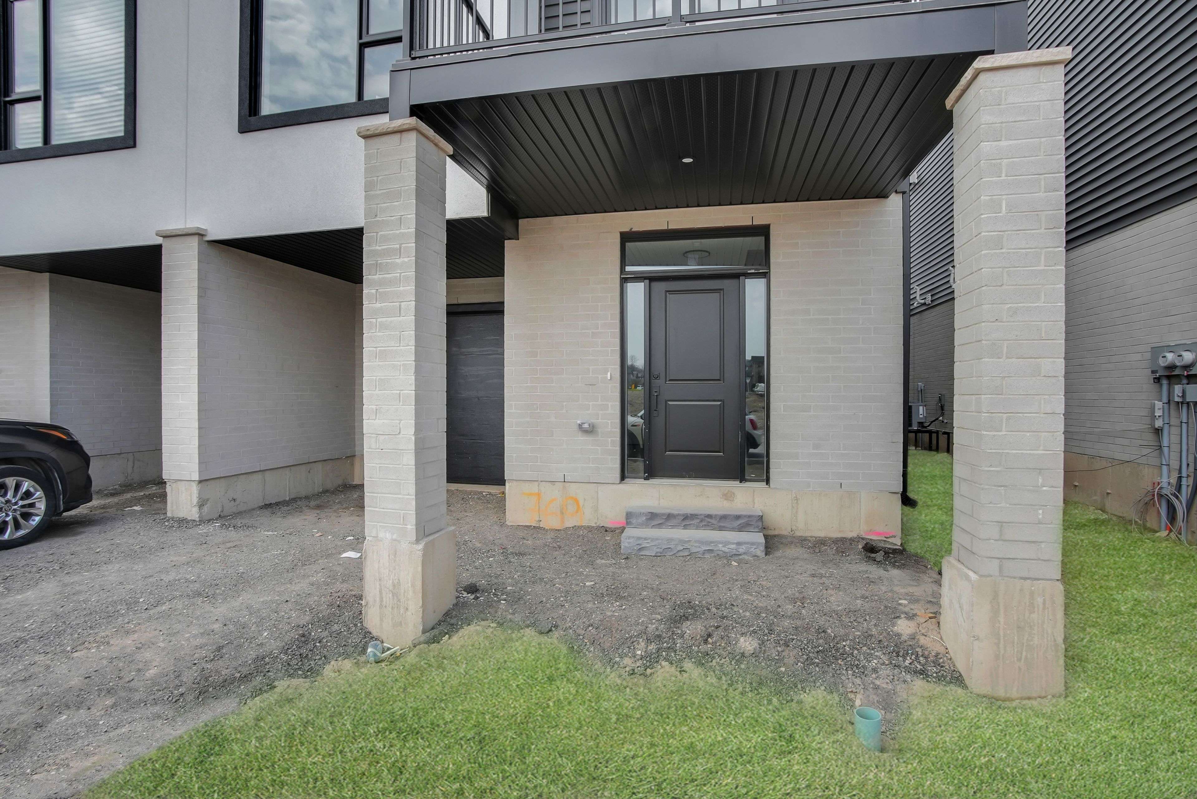 London North, ON N6G 5B1,769 BANYAN LN