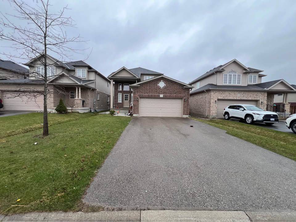 London North, ON N6G 0L2,2317 YELLOWBIRCH WAY