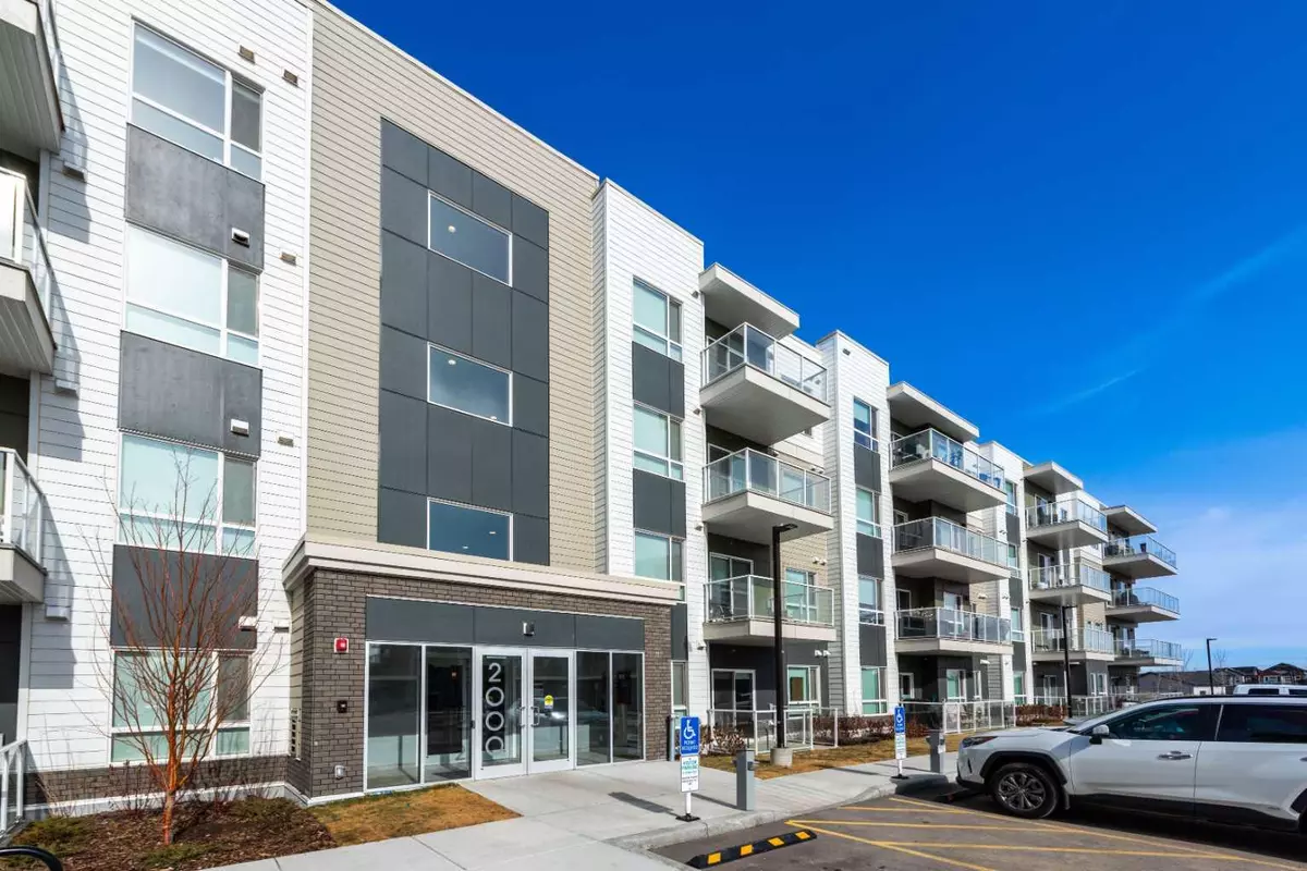 Calgary, AB T3M 3T1,220 Seton GRV Southeast #2401