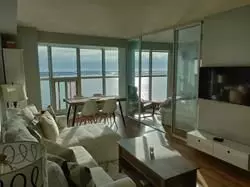 Toronto C01, ON M5J 2H2,99 Harbour SQ #2604