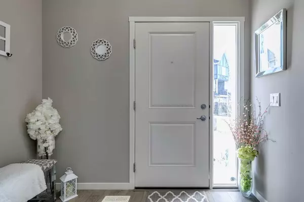Calgary, AB T3R 0Z7,510 Nolanlake Villas NW