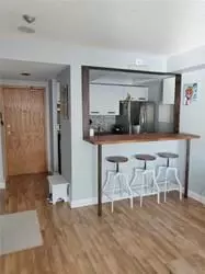 Toronto C01, ON M5J 2H2,99 Harbour SQ #2604