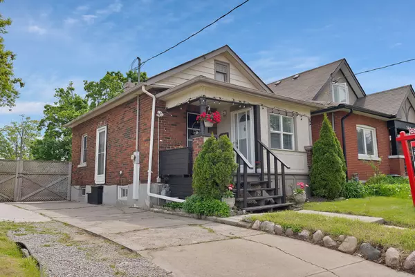 253 Olive AVE, Oshawa, ON L1H 2P4
