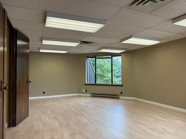 Markham, ON L3R 2Z6,1001 Denison ST #201