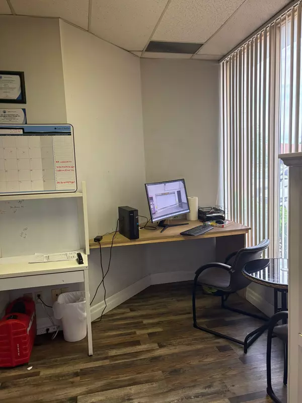 Mississauga, ON L5L 5S7,3190 Ridgeway DR #2