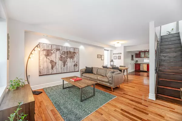 Toronto W01, ON M6S 3J2,18 Windermere AVE