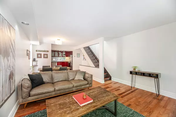 Toronto W01, ON M6S 3J2,18 Windermere AVE