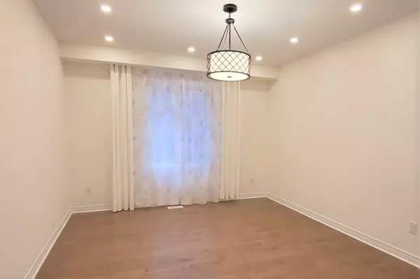 Brampton, ON L6M 6A8,84 Little Britain CRES